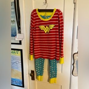 Wonder Woman by Hanna Anderson PJ’s Women’s M